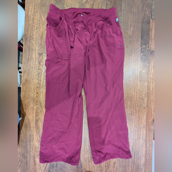 Cherokee Infinity Scrubs Lot- Wine - Picture 13 of 16